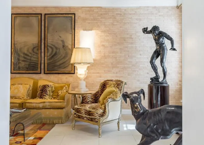 Konukevi Ito La Spezia